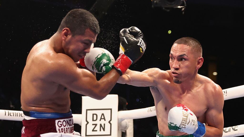 Juan Francisco Estrada se llevó la victoria en una tremenda guerra
