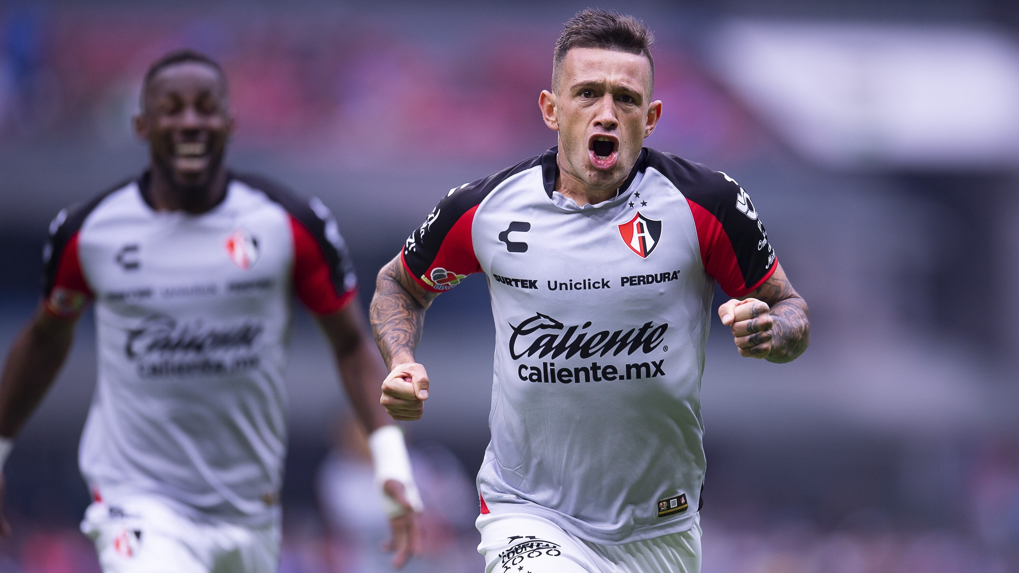 Los Zorros se mantienen con vida en la liguilla