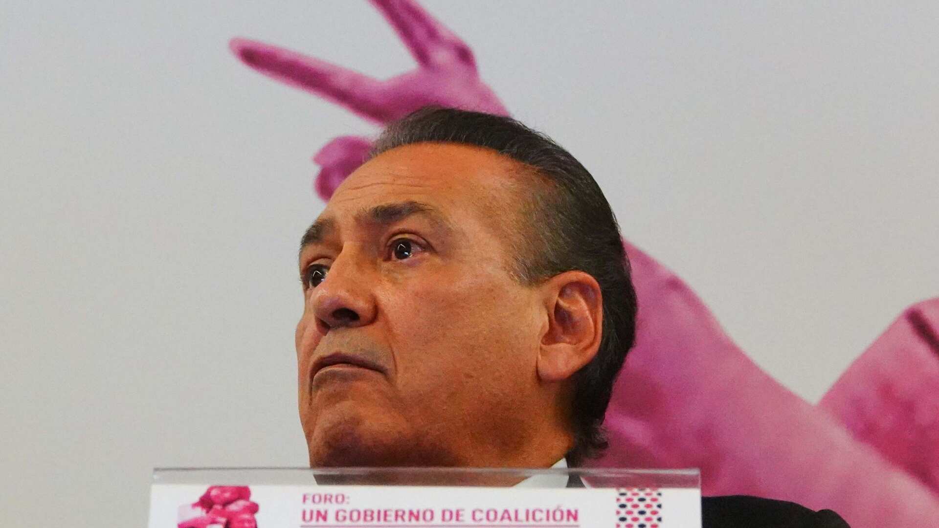 Manlio Fabio Beltrones se deslinda de presidencia de Alejandro Moreno