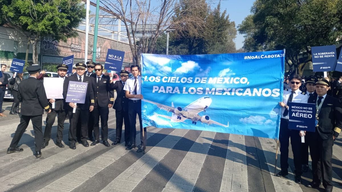 Pilotos mexicanos exigen respeto a la ley y prohibición a contratación de aviadores extranjeros