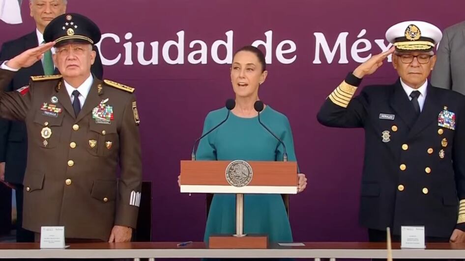 Todo el Gobierno, presente en el Castillo de Chapultepec