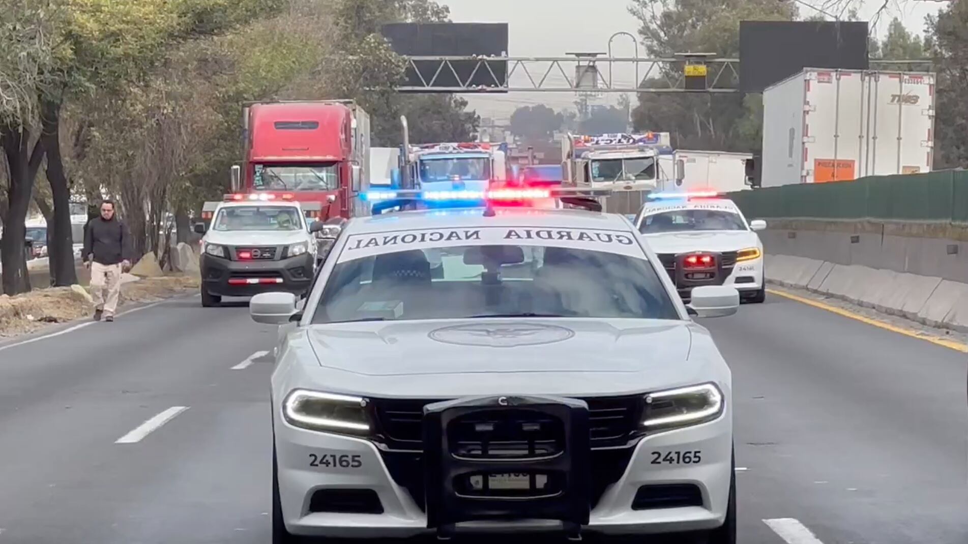 Manifestación de transportistas en los principales accesos de la CDMX.