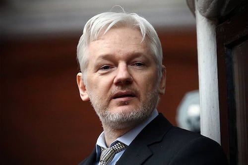 Amnistía Internacional pide a EU retirar cargos en contra de Julian Assange