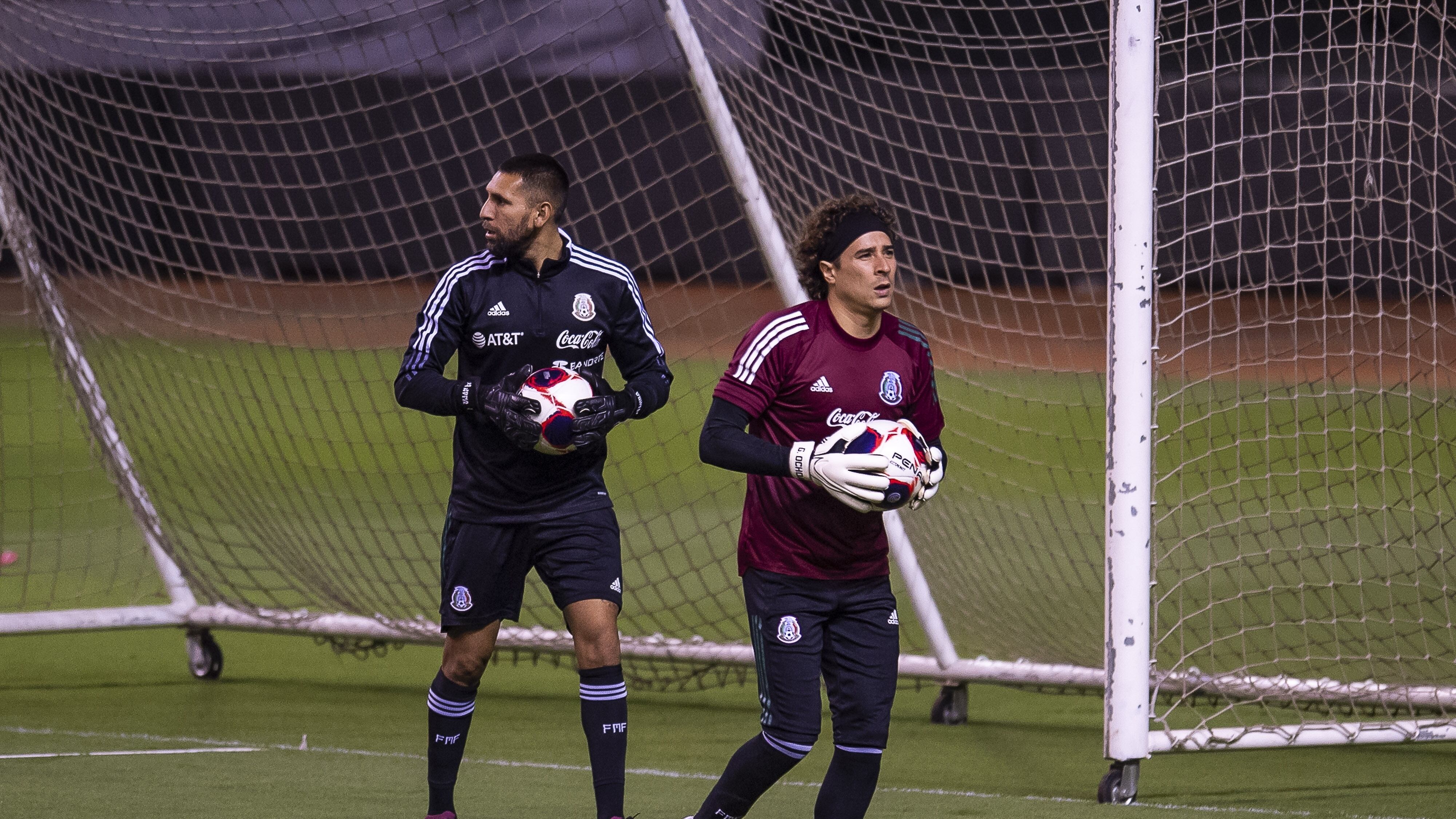 Jonathan Orozco aseguró que Guillermo Ochoa merece estar en la próxima justa mundialista.