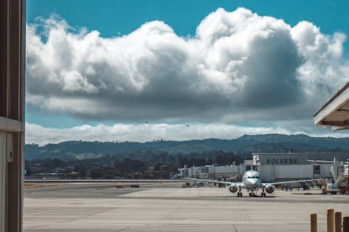 Terminal A del Aeropuerto de Monterrey suspende actividades por falsa alarma de bomba
