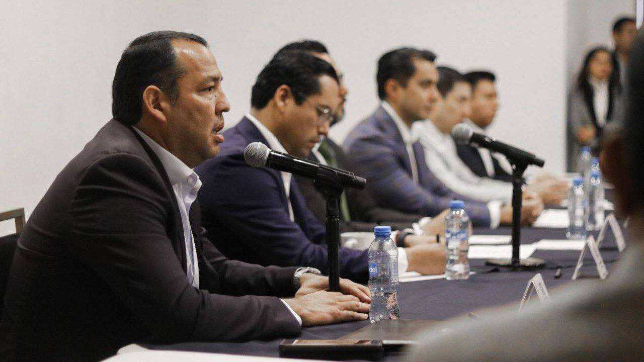 Presidente municipal de San Juan del Río, Roberto Cabrera.