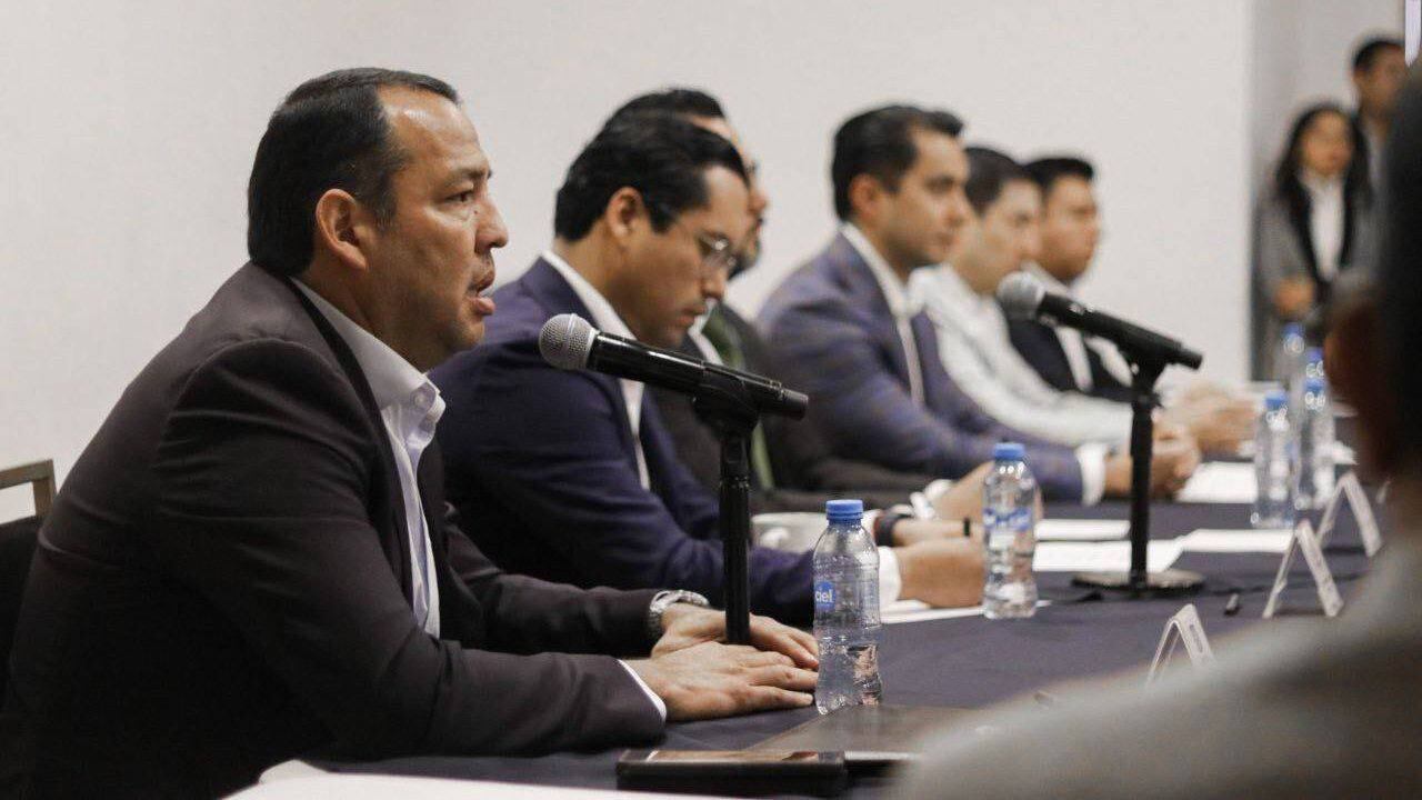 Presidente municipal de San Juan del Río, Roberto Cabrera.