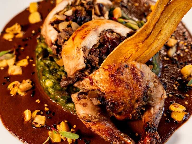 Con especialidades que fusionan la gastronomía local e internacional, este evento presenta las mejores creaciones utilizando técnicas especializadas