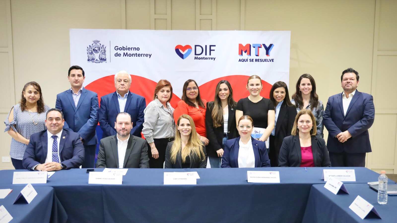 Además de coadyuvar con las autoridades en materia de justicia penal para adolescentes y en materia de justicia restaurativa.