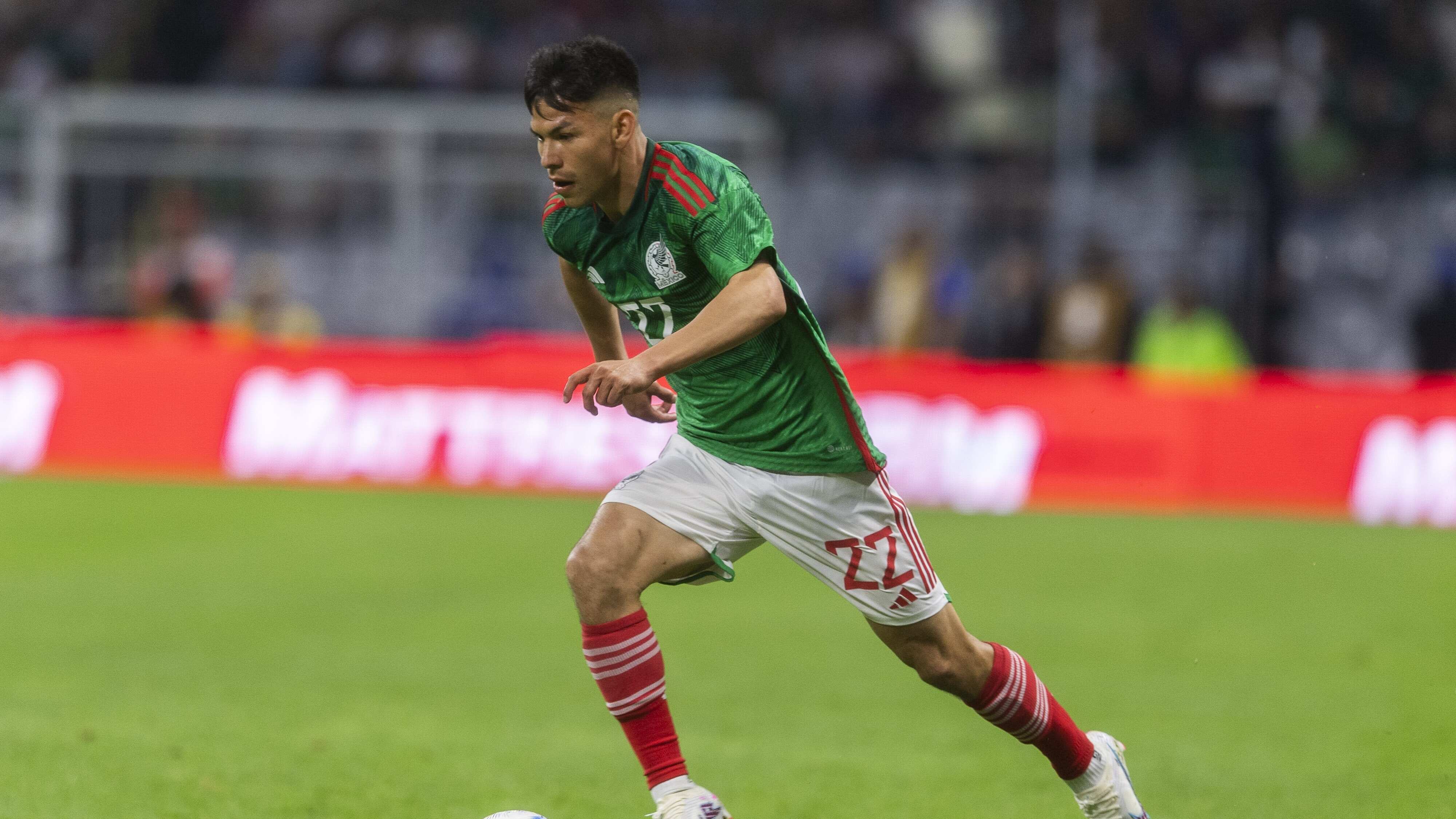 Hirving Lozano podría abandonar al Napoli el próximo verano.