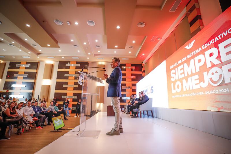 Pablo Lemus promete convertir modelo educativo de Jalisco en ejemplo nacional