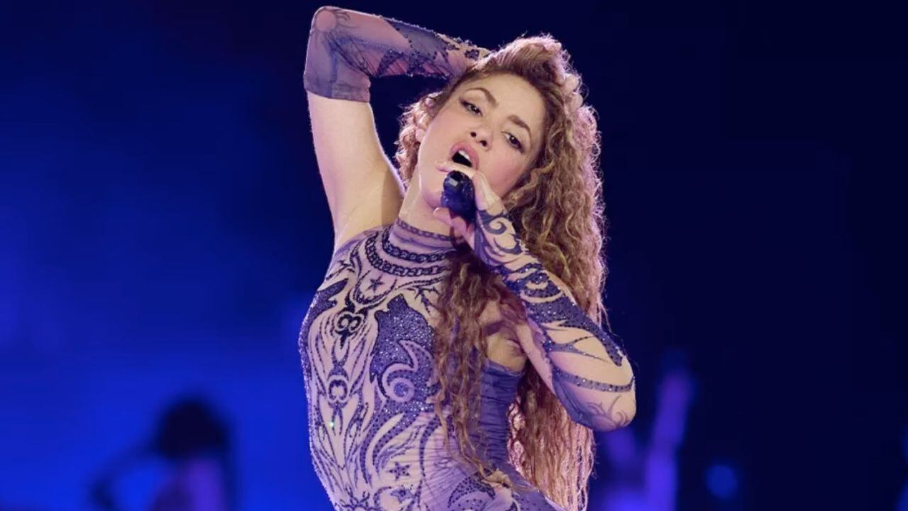 Shakira tuvo un desliz al saludar al público que fue a verla en Guadalajara.