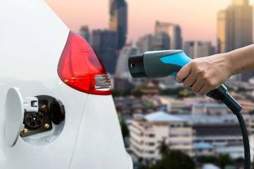 Anuncian 20 mil nuevos taxis eléctricos en China para 2020