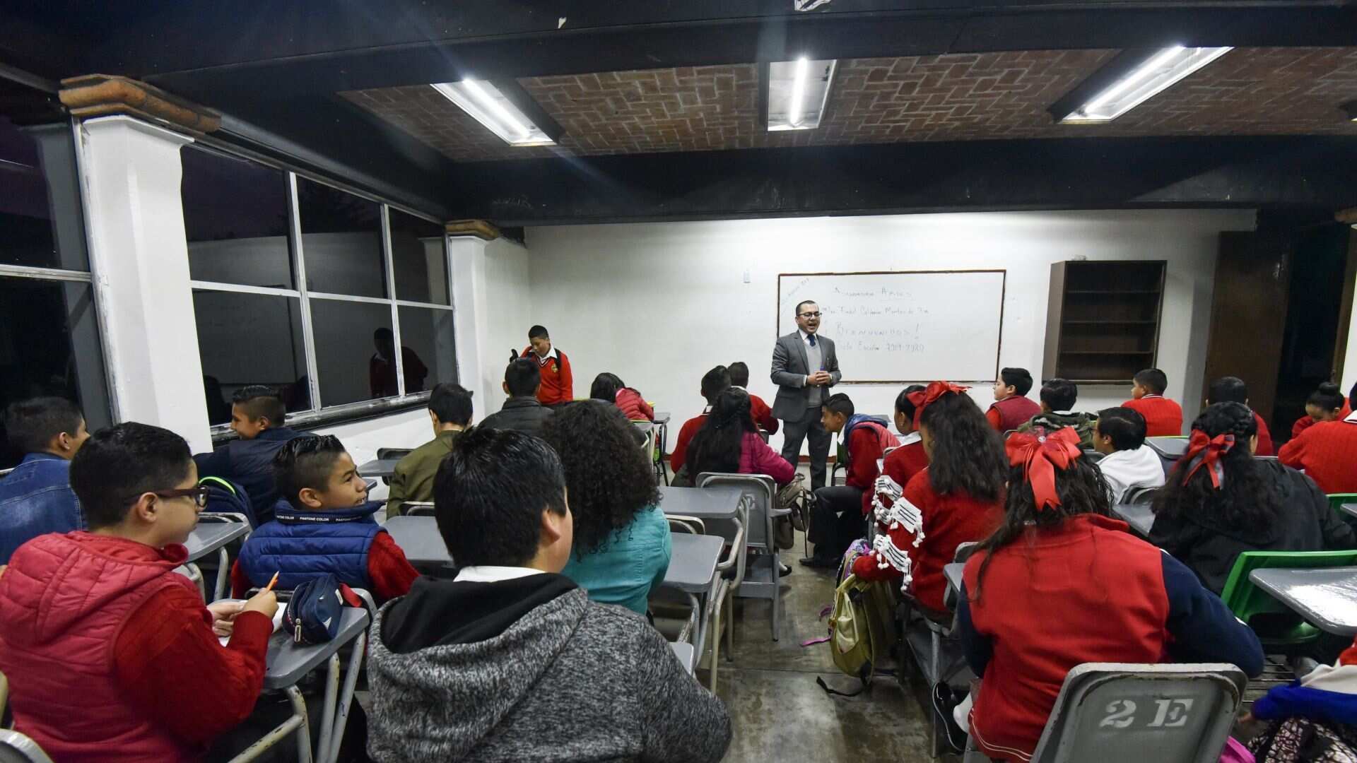Clases presenciales: suspensión tras regreso a semáforo amarillo en CDMX