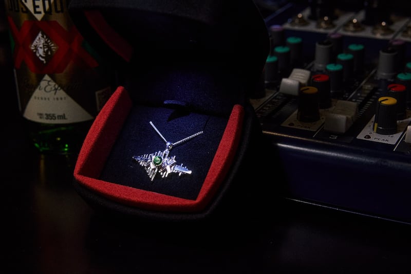 Se trata de una colección de 35 piezas de joyería únicas desarrolladas en colaboración con Maestros Joyeros