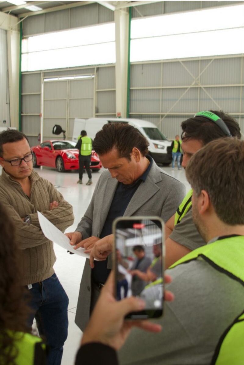 El actor aclara los malos entendidos al viralizarse unas fotografías.