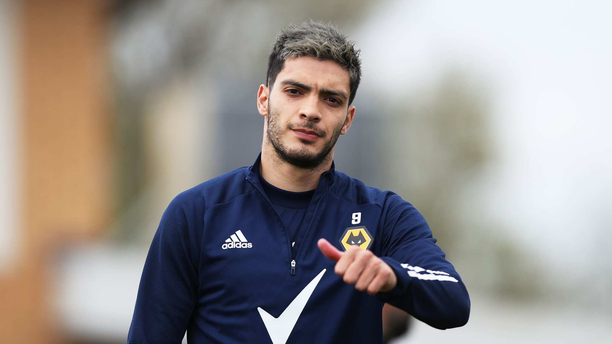 Raúl Jiménez celebra su cumpleaños con temática de Dragon Ball