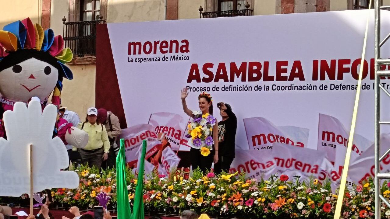 Sheinbaum en Plaza de Armas, Querétaro. (Cortesía)