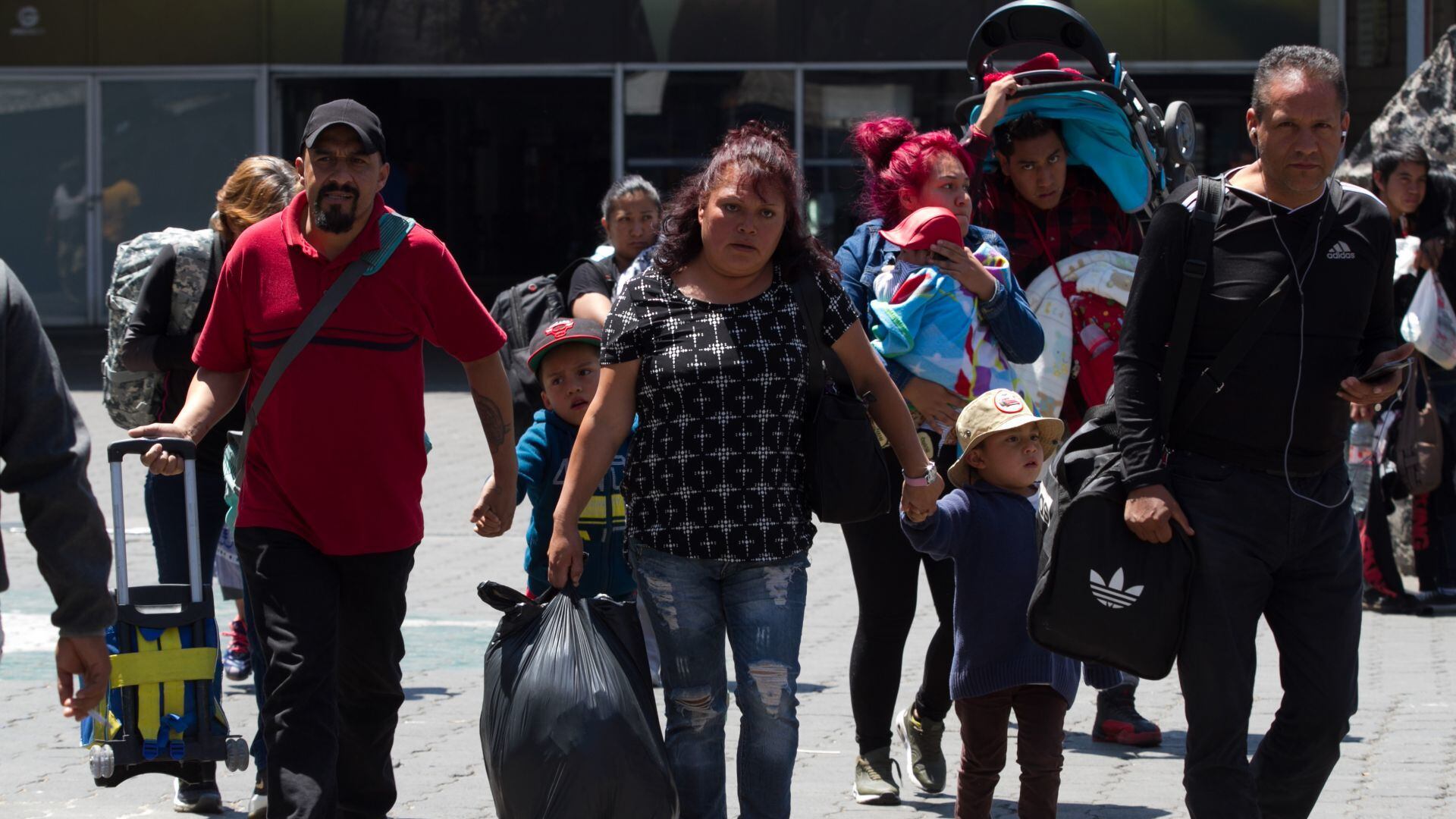 Solo 7.5% de los mexicanos viajarán durante los Días Santos; pero no pueden pagar más de 4 mil pesos por persona, reveló un estudio.