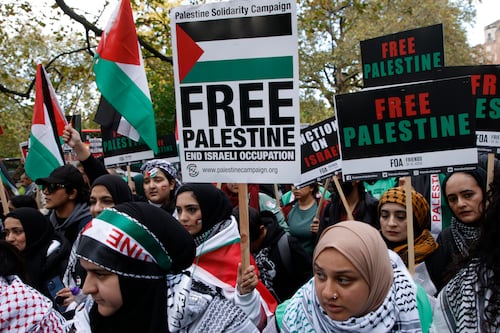 Países árabes arropan a Palestina y piden un alto el fuego desde El Cairo