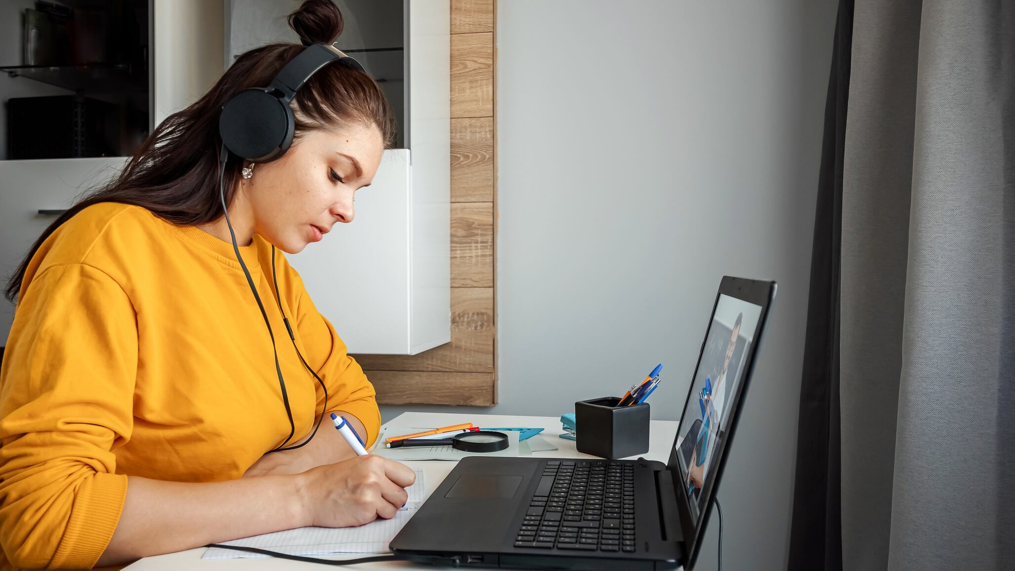 ¿Cómo acondicionar un espacio para estudiar en casa?