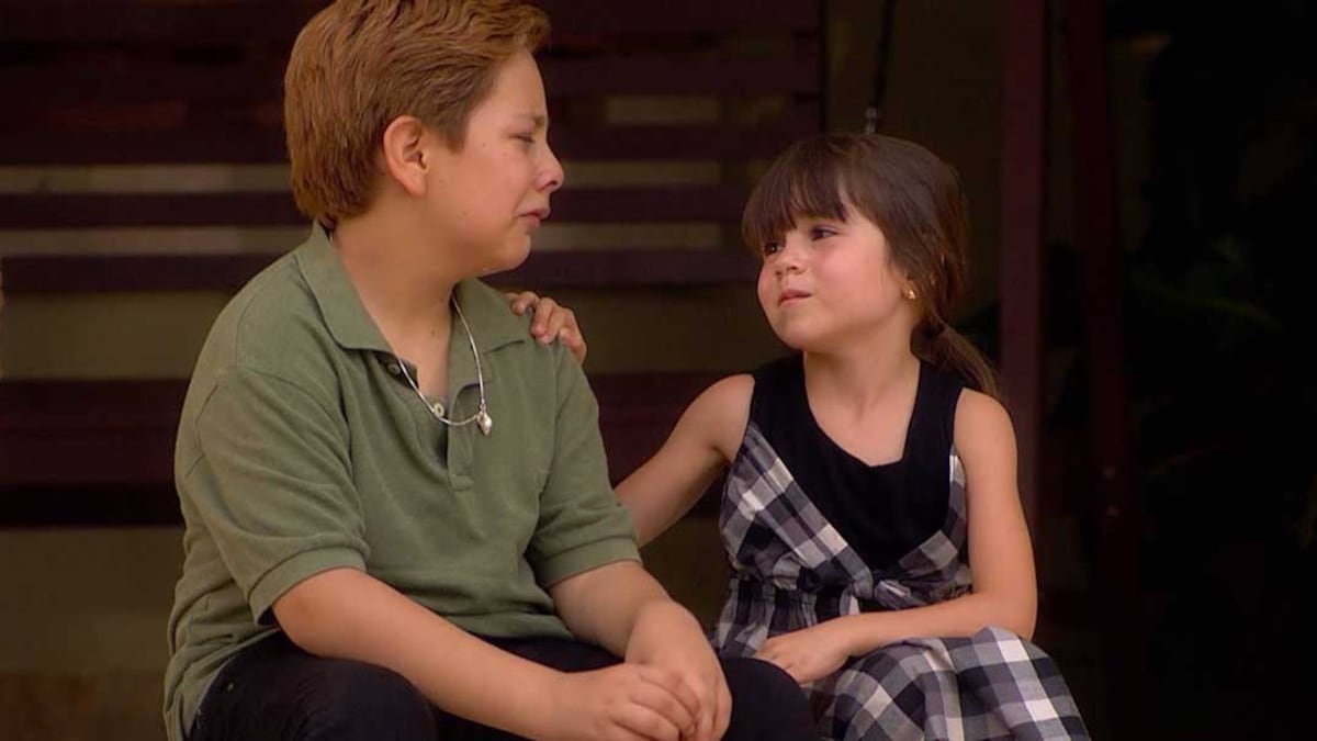 A que no me dejas elenco infantil