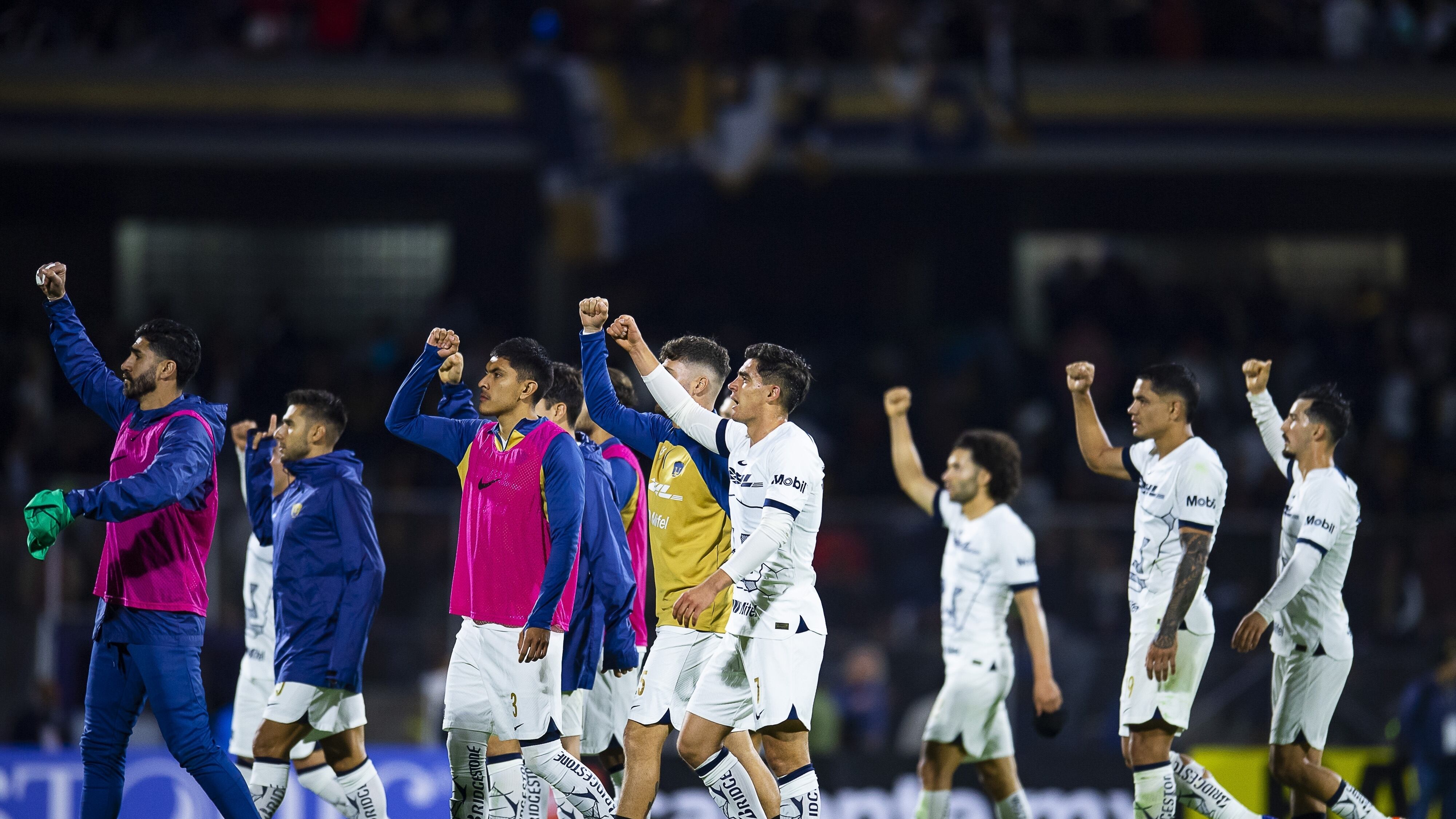 Pumas durante las semifinales de ida en Ciudad Universitaria.