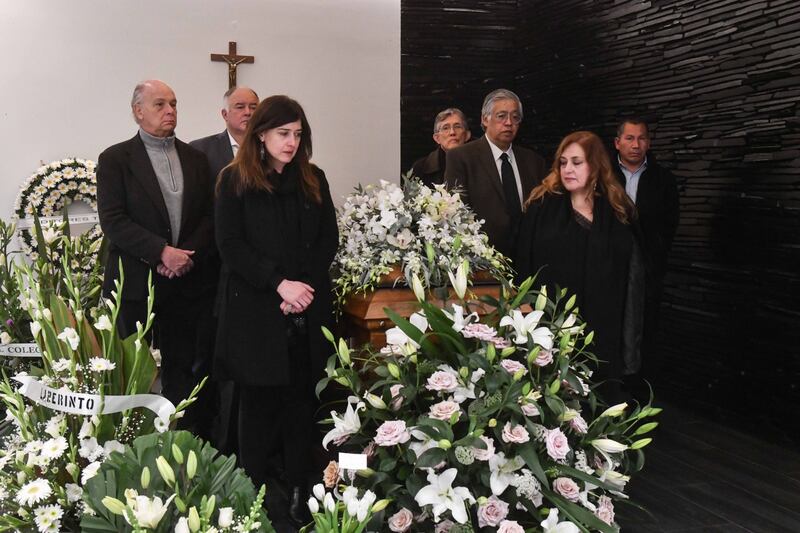 Con guardia de honor despiden a icónica periodista Cristina Pacheco
