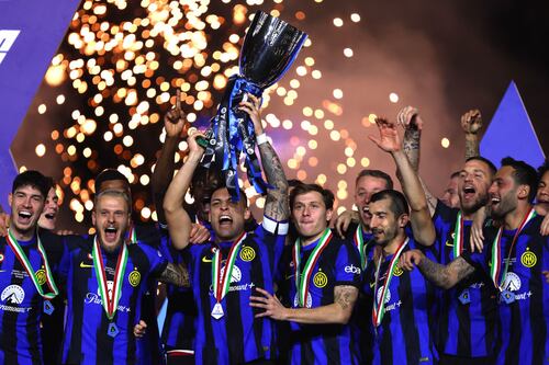 Inter de Milán aplasta al campeón de la Serie A en la Supercopa de Italia