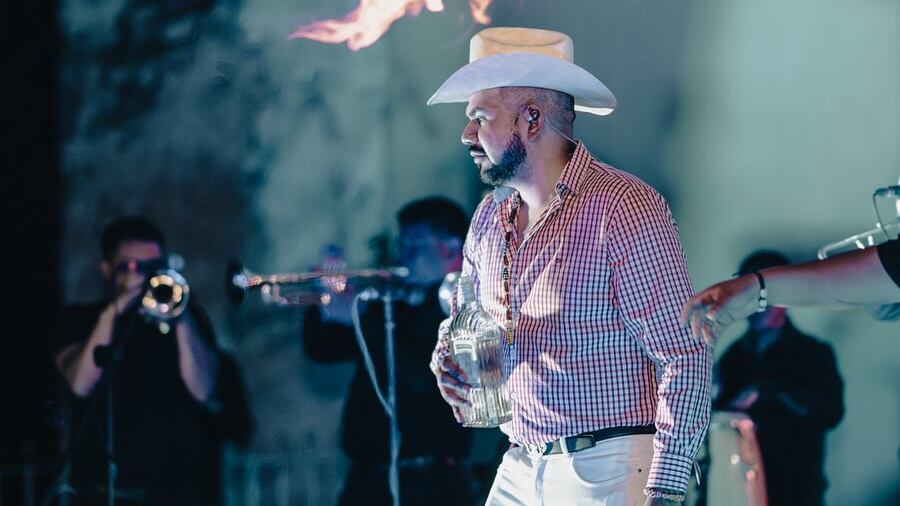 Emiliano Cuevas y Grupo Penumbre