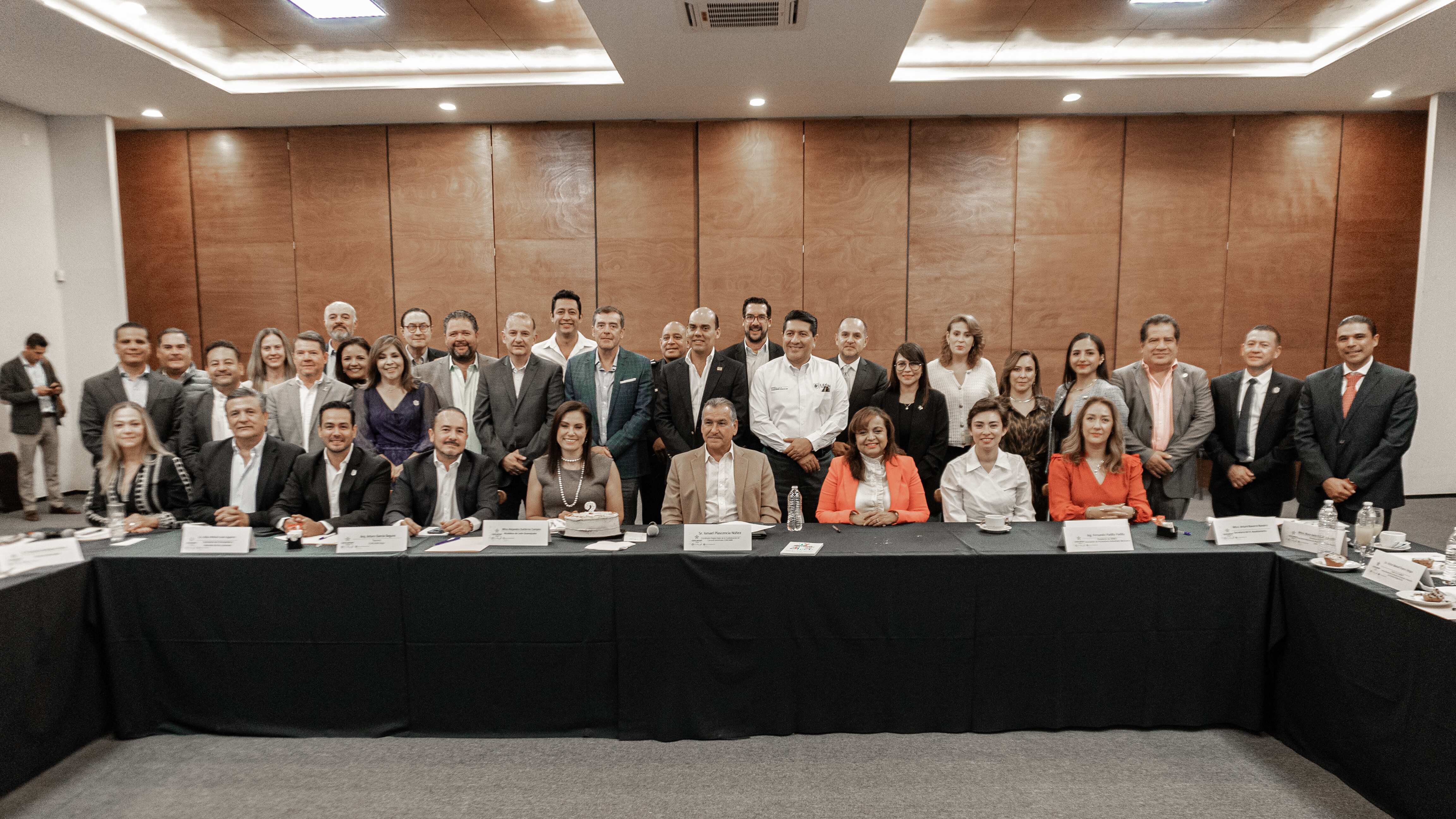 Concamin tiene su primera reunión con autoridades municipales.