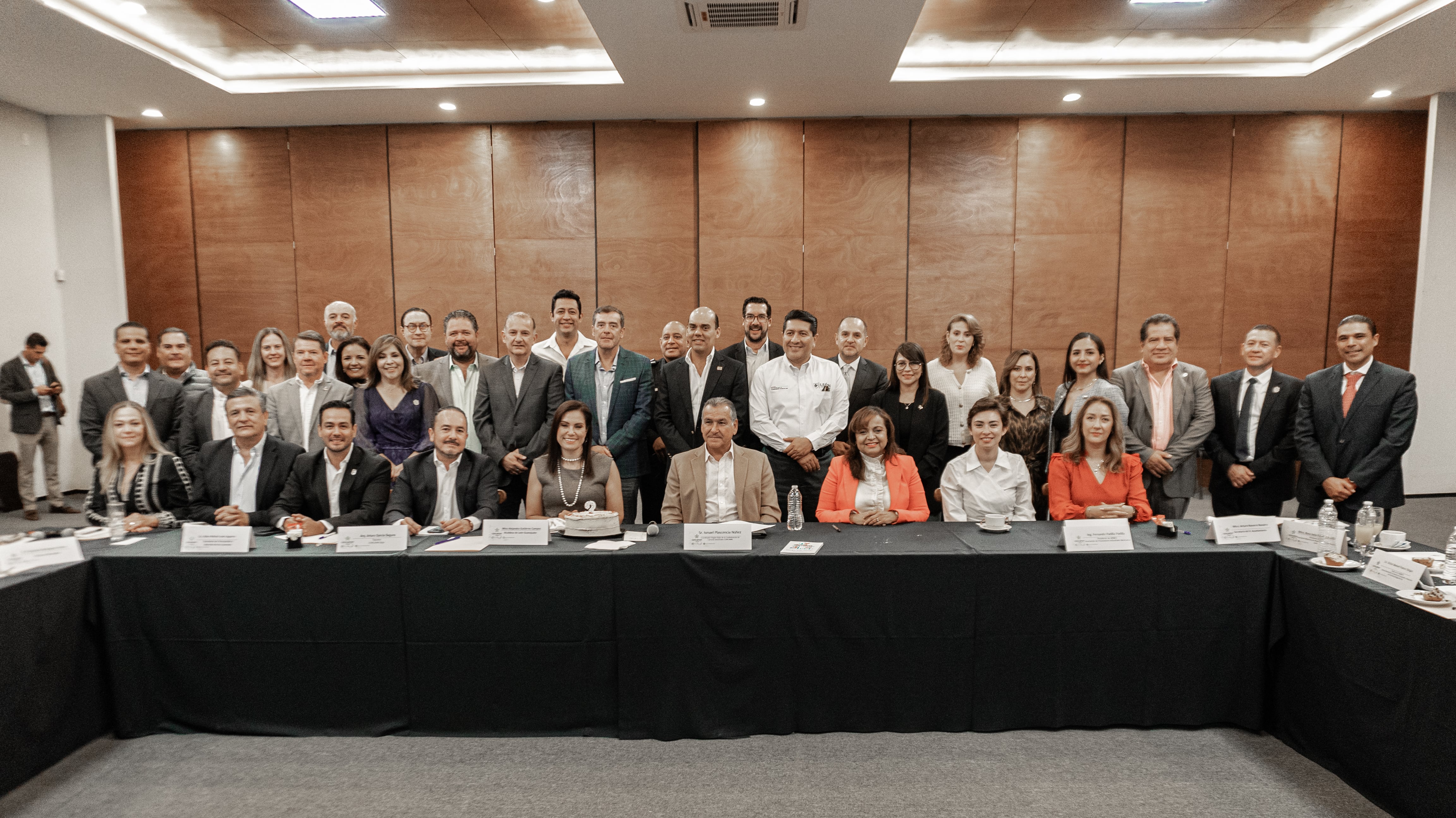 Concamin tiene su primera reunión con autoridades municipales.