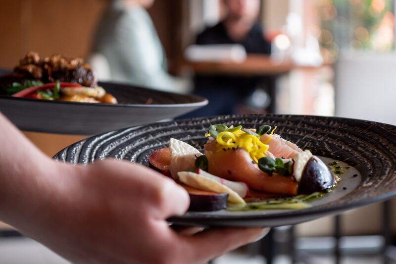 La naturaleza se combina con una escena culinaria de clase mundial. Desde paseos por el histórico Gastown hasta una aventura gastronómica con la Guía Michelin, Vancouver te espera con una amplia gama de actividades para disfrutar durante todo el año