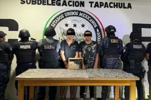 Extranjeros caen con droga y arma en Tapachula; aseguran ser parte de cártel criminal