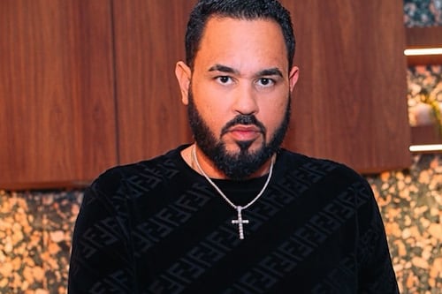 Raphy Pina se quita el grillete tras cumplir sentencia