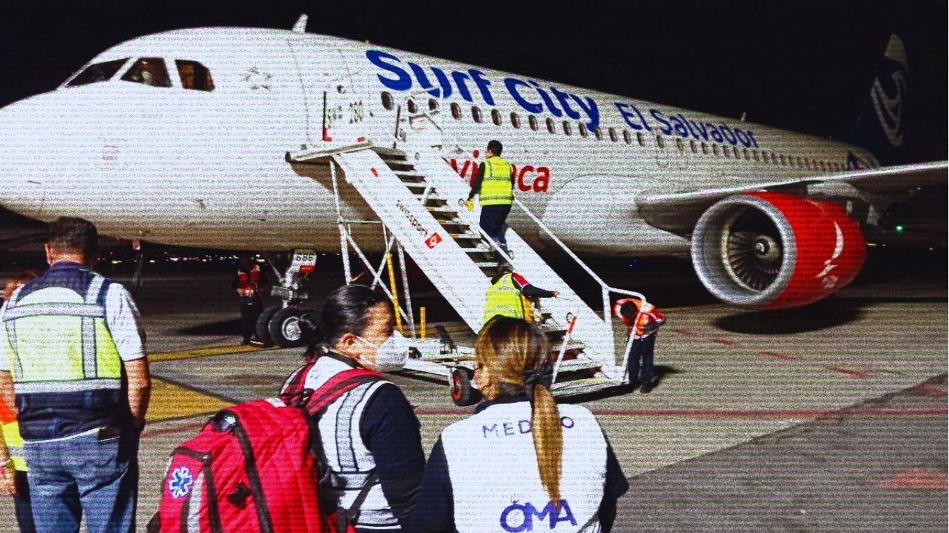 Avión realiza aterrizaje de emergencia