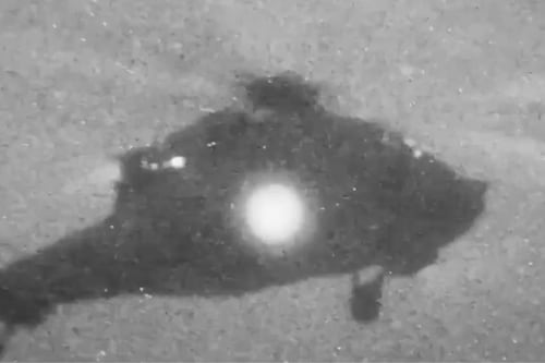 Estados Unidos filtra video de la Marina incautando barco iraní en el estrecho de Ormuz