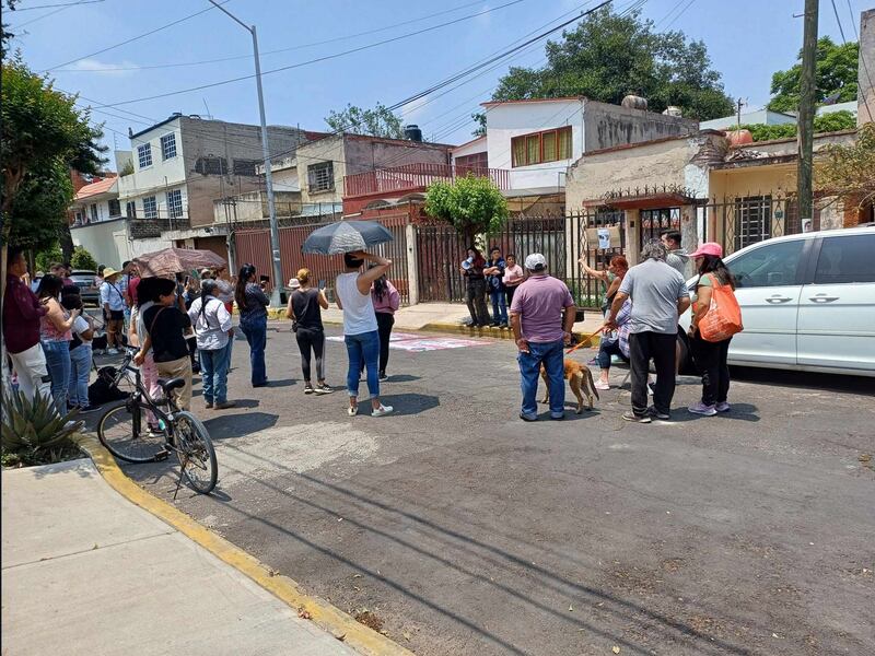 Vecinos protestan por muerte de Moni