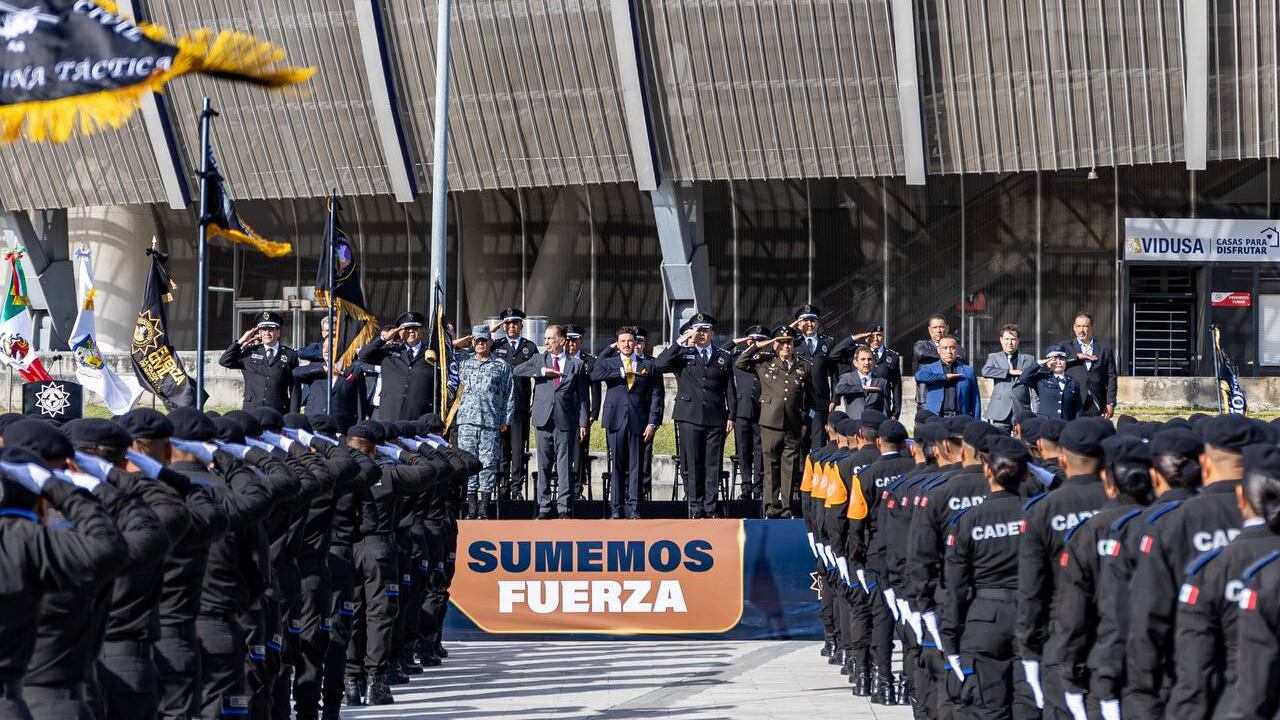 García destacó que los mandos estaban dispersos y a la Fuerza Civil se le había abandonado.