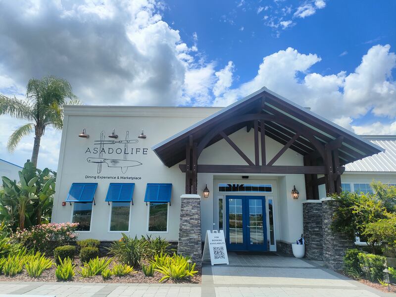 Explora la mágica St. Augustine. A solo dos horas de Orlando, esta histórica ciudad costera ofrece rica historia, calles adoquinadas, arquitectura colonial y deliciosa gastronomía