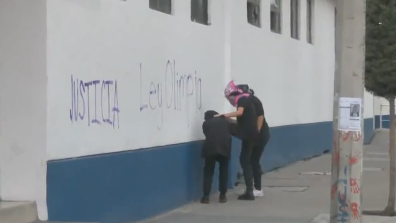 Se manifiestan en la FGJ-CDMX