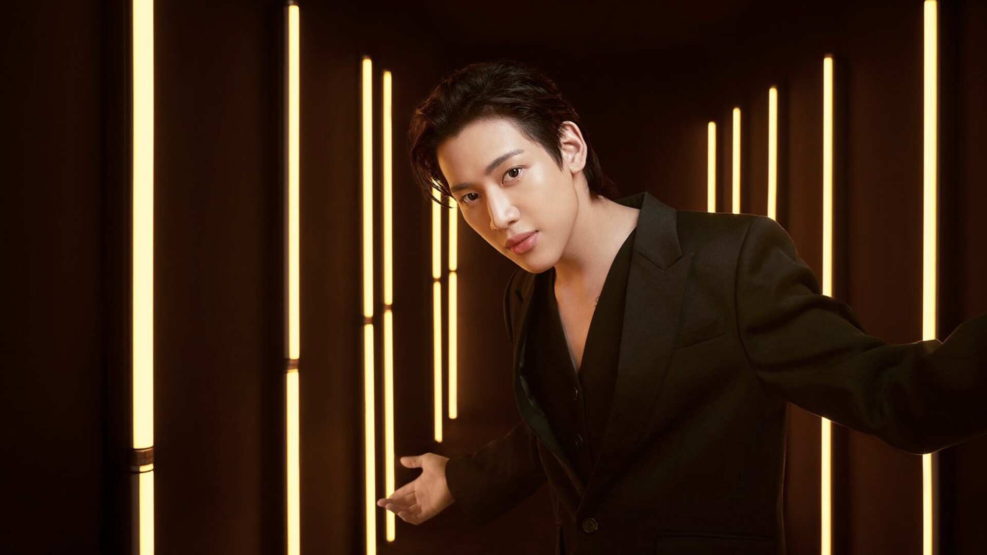 También es embajador de Louis Vuiton.