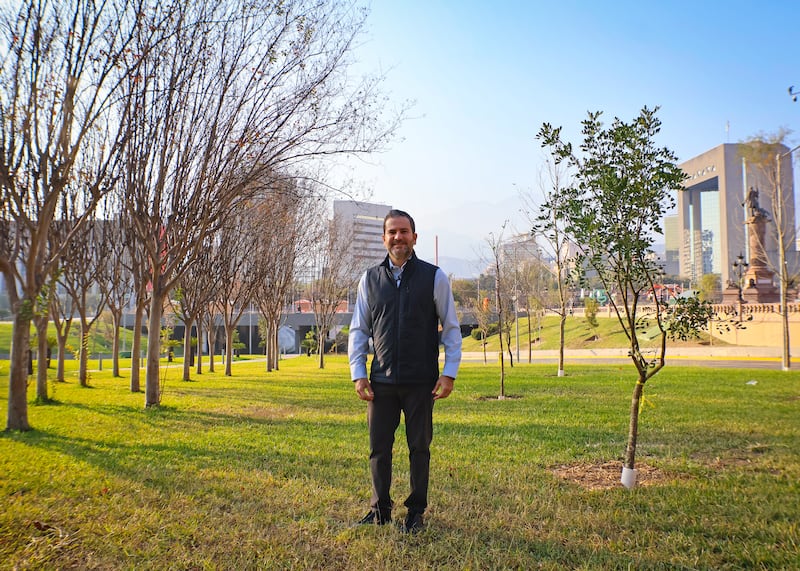 Lozano Caballero señaló que según estudios donde existe un árbol hay una diferencia promedio de entre 15 y 20 grados de temperatura.