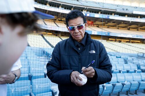 Reportan hospitalización de Fernando ‘Toro’ Valenzuela