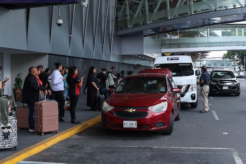 AICM reabre acceso a Terminal 2 tras fractura en rampa durante obras de mantenimiento