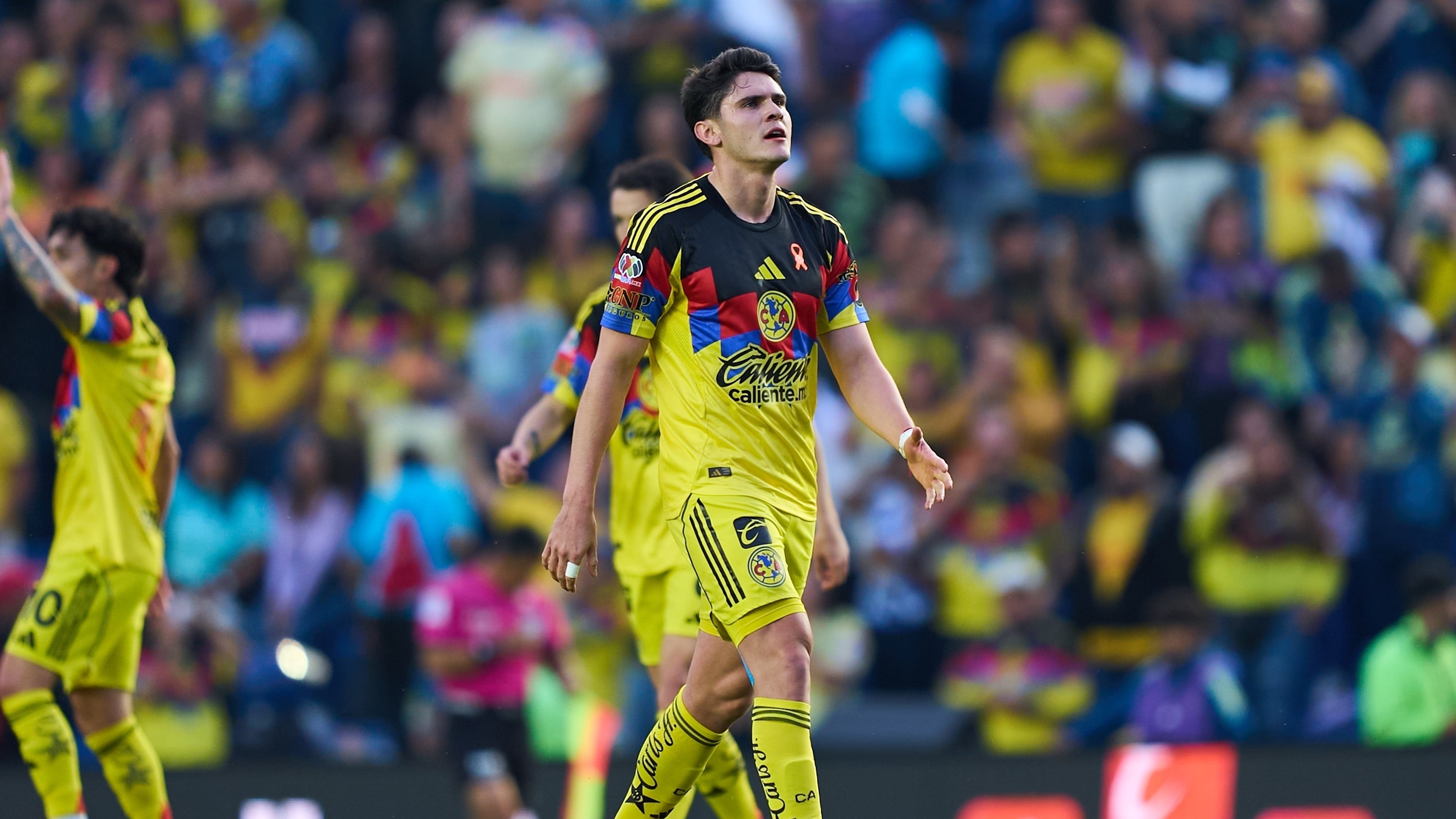 Israel Reyes será baja durante varias semanas.