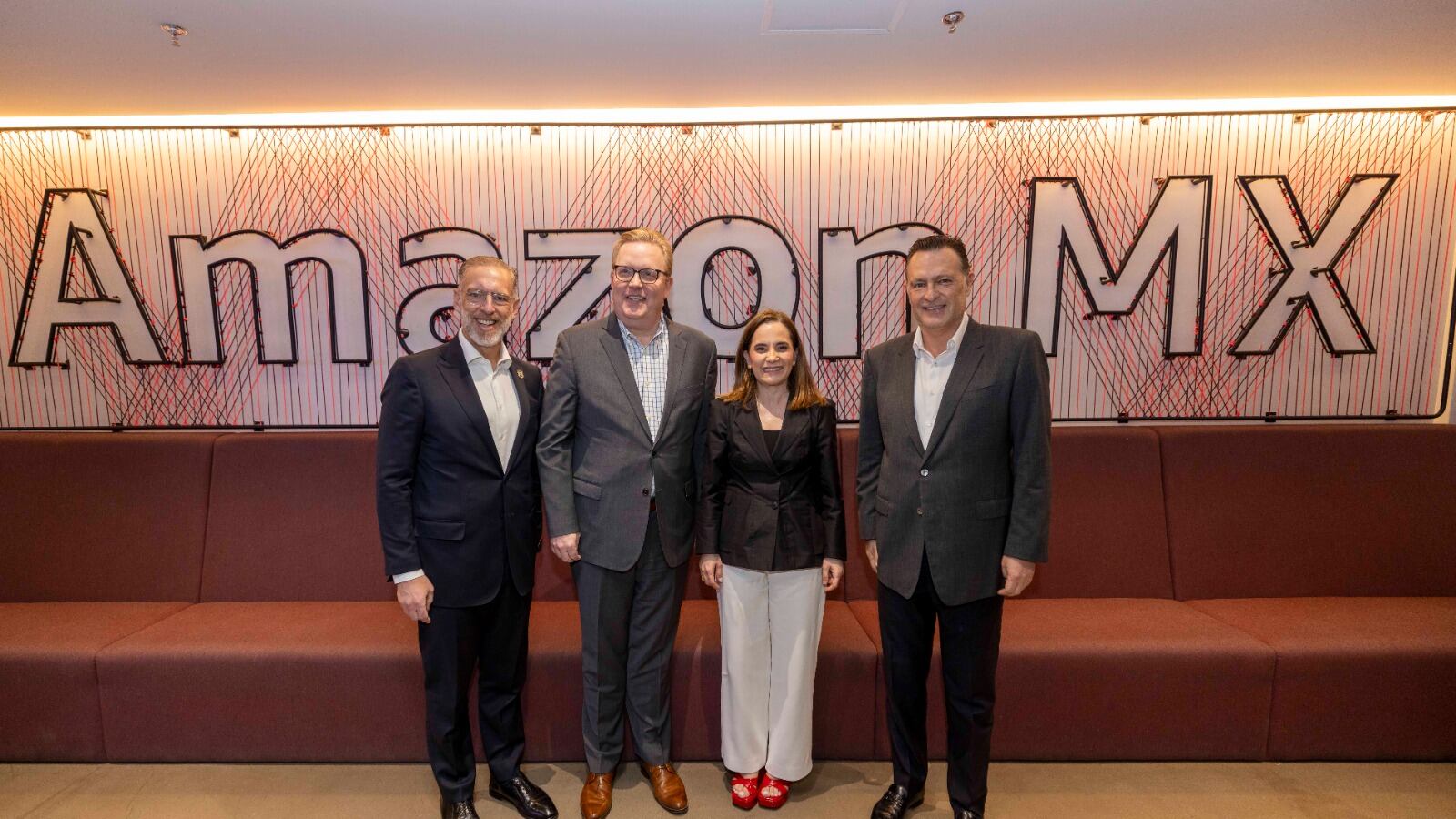 AWS anuncia inversión de 5 mil mdd para construir una Región de Centro de Datos en Querétaro