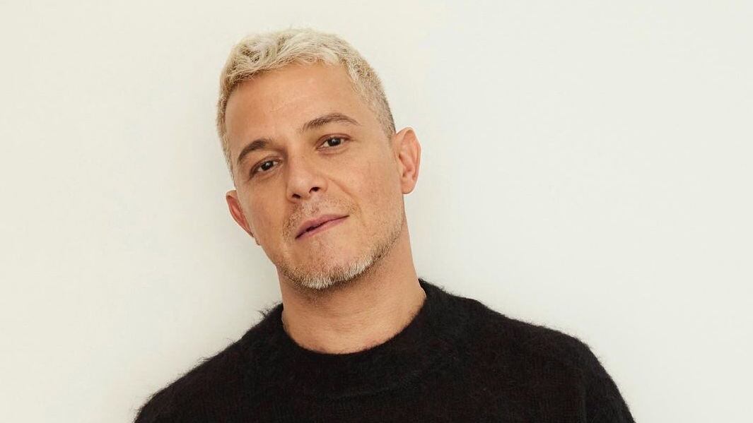 El cantante vuelve a enviar un mensaje por sus redes sociales.