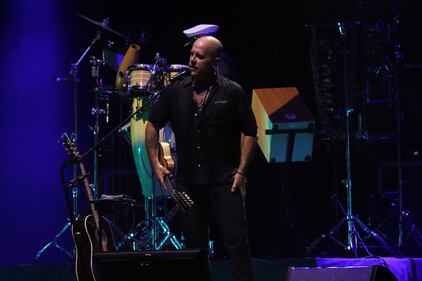El músico peruano volvió a demostrar su talento arriba del escenario del Pepsi Center WTC, deleitando a sus fanáticos con los temas que han marcado su carrera.