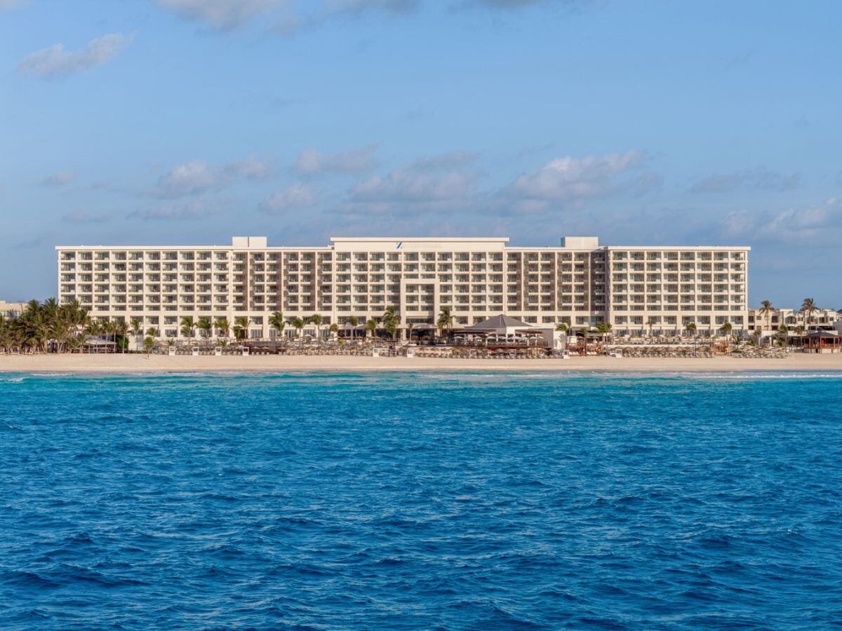 Hyatt Zilara Cancún reabre frente a una de las playas más amplias del Caribe mexicano tras una remodelación completa